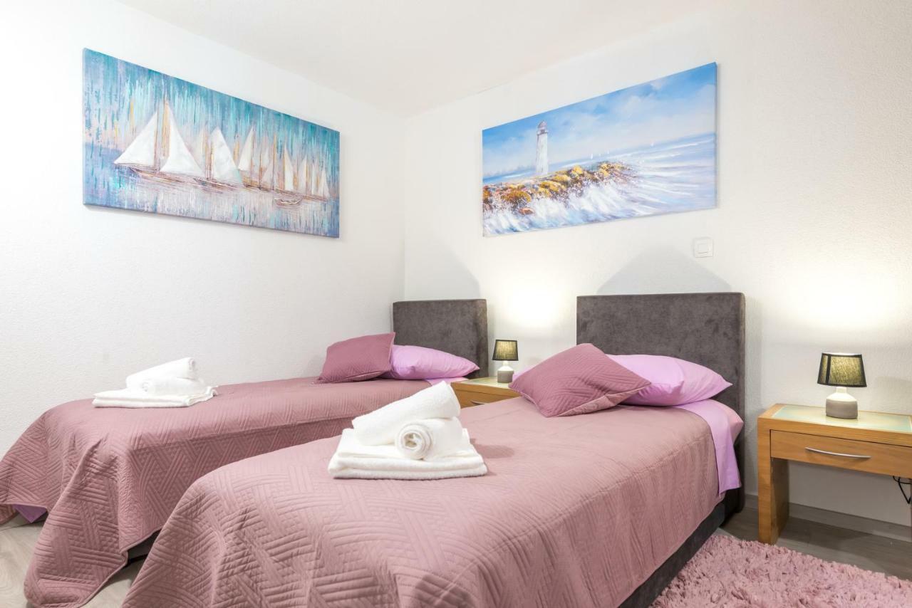 Tranquility And Nature In 4 Bedroom With Sea View Mokosica Bagian luar foto
